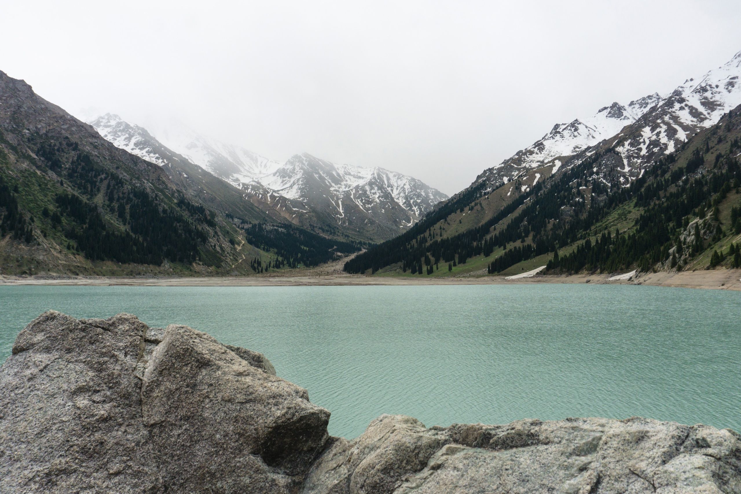 БАО в мае со снегом на вершинах
