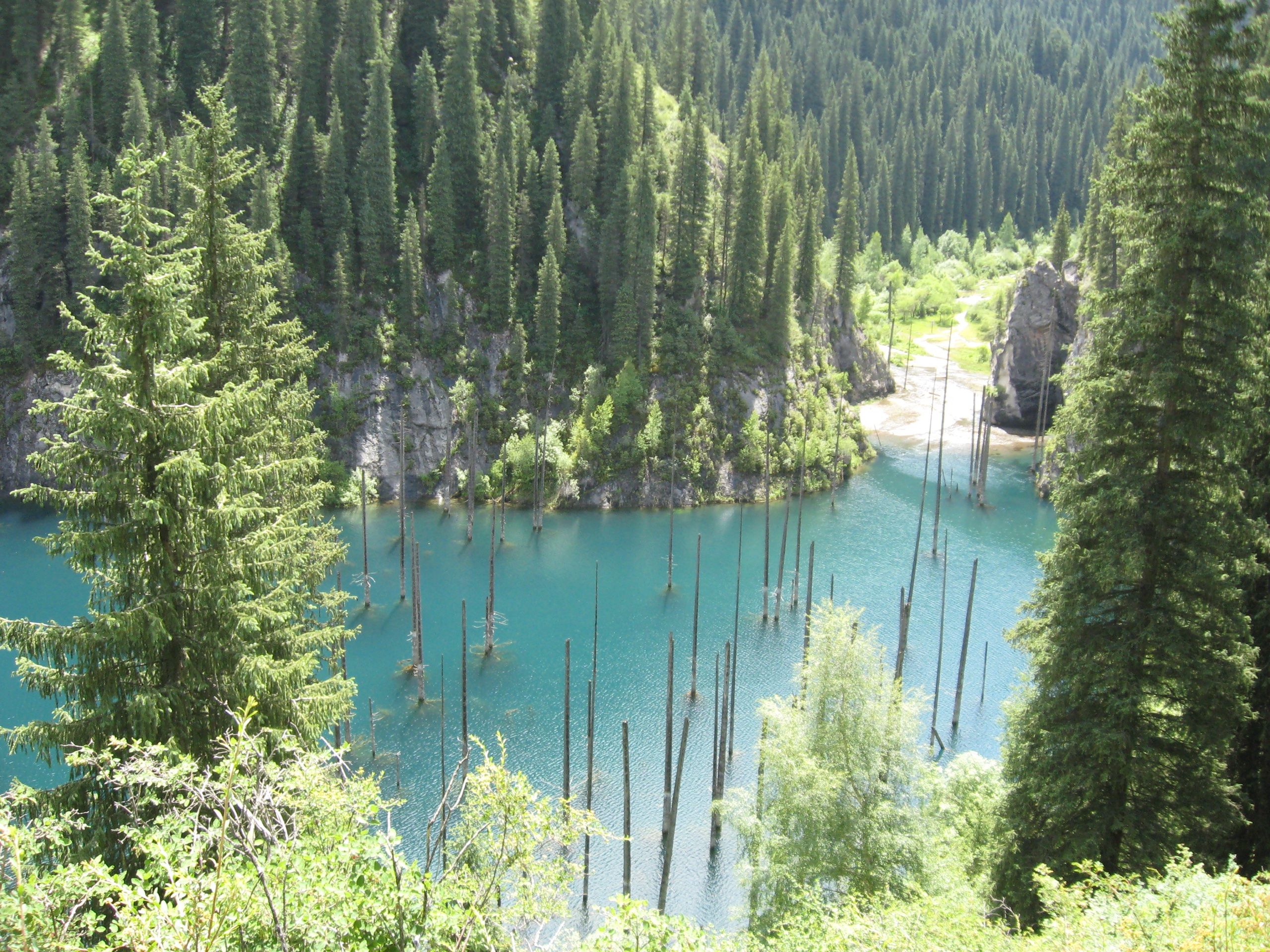 Озеро Каинды летом